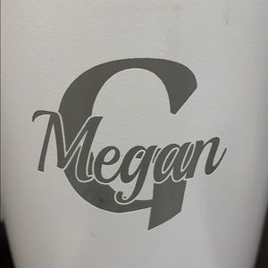 Meet your Posher, Megan